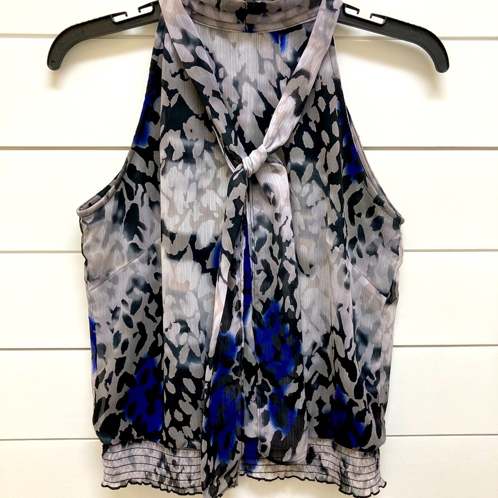 Sleeveless halter blouse EUC